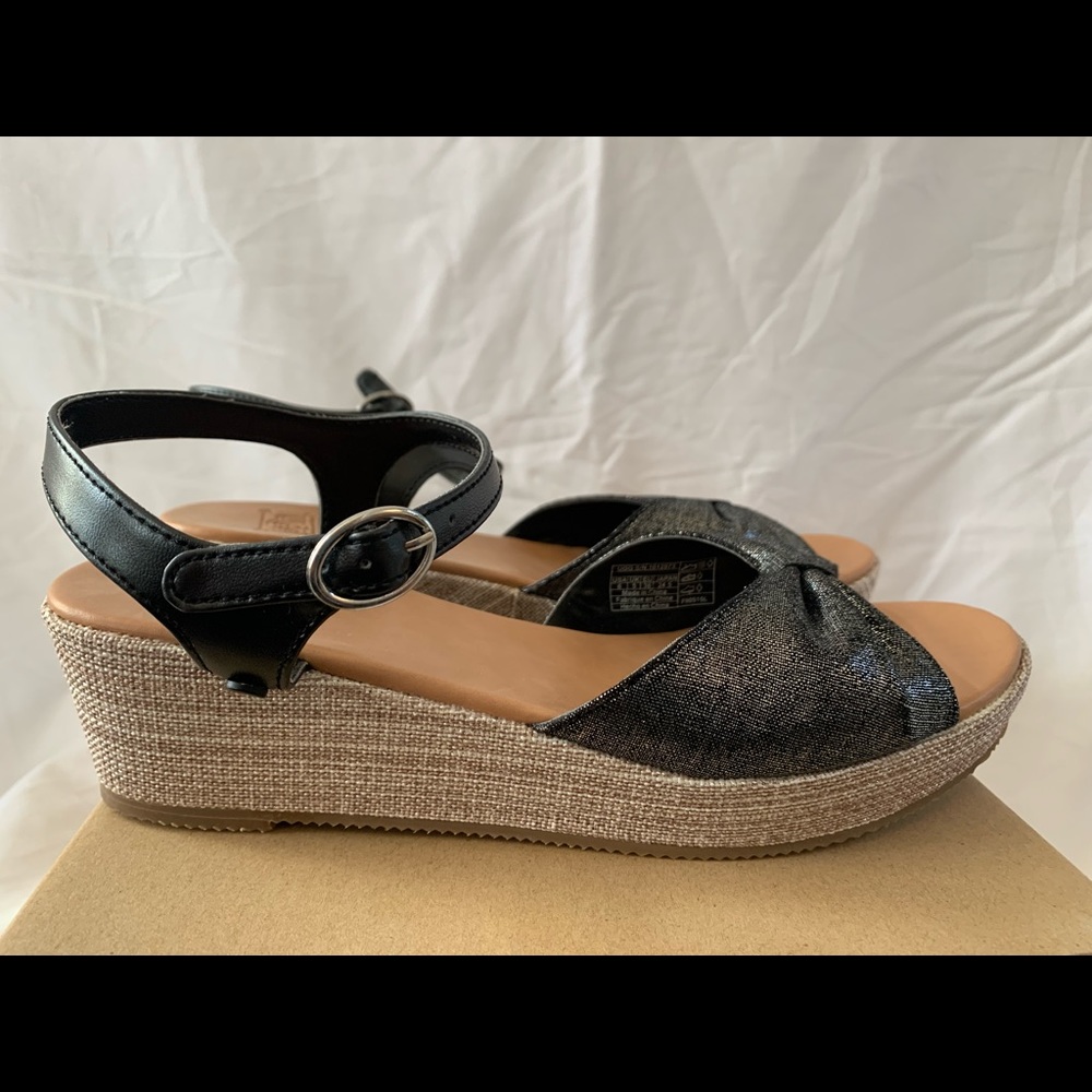 COPY - UGG girls dress platform shoes